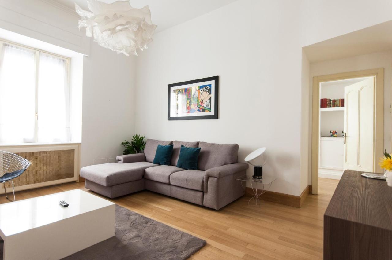 Youhosty - Dei Piatti 3 Apartment Milan Exterior photo